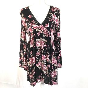 ON THE ROAD Boho Floral Dress
